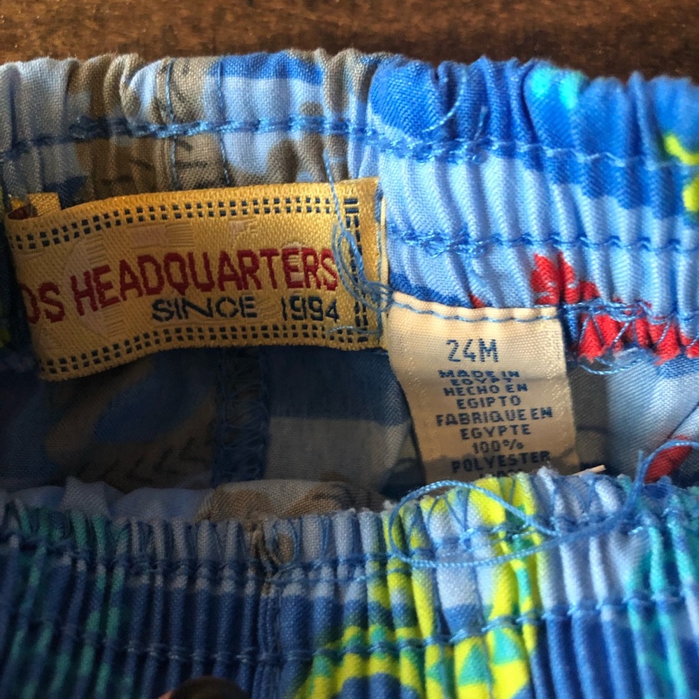 Swim trunks with Rashgaurd - Picture 2 of 3